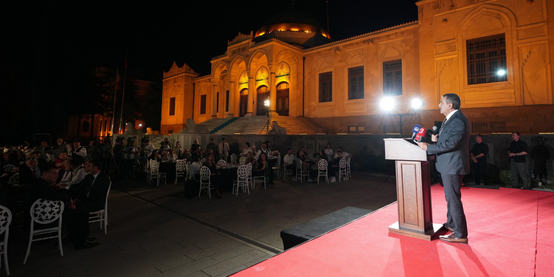 BAKAN TEKİN, MUHARREM AYI İFTAR PROGRAMINA KATILDI
